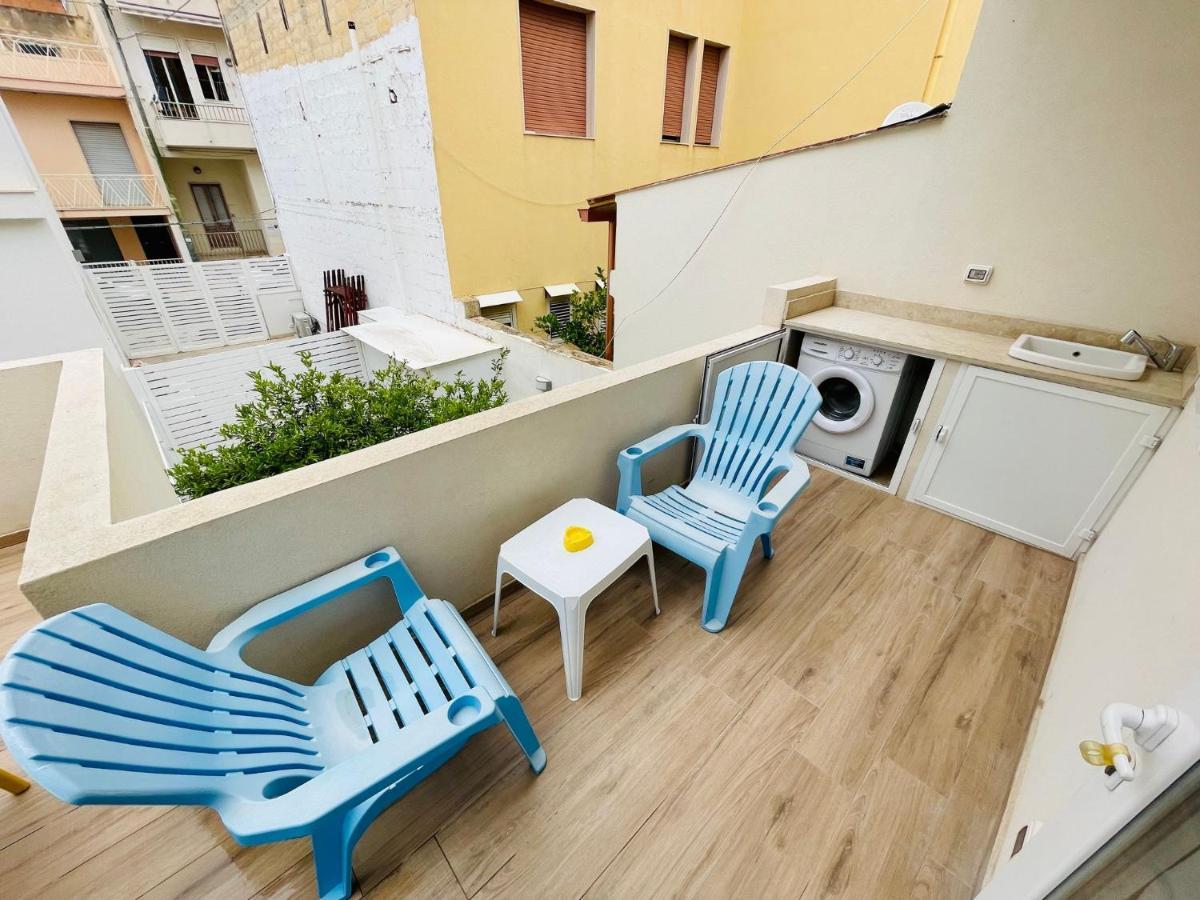 Beach Apartments Marina Di Ragusa Exterior photo